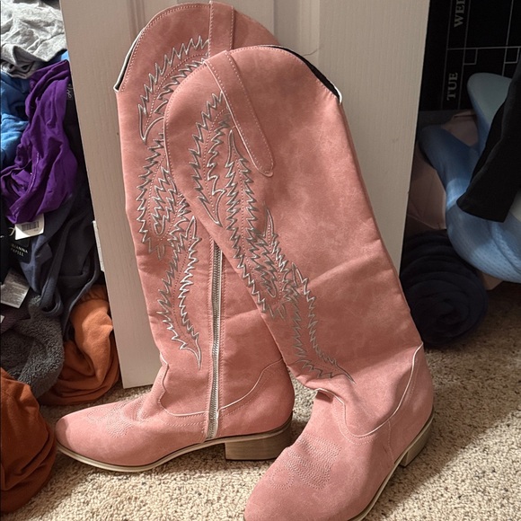 Pink Western-Style Women's Boots - Picture 1 of 2